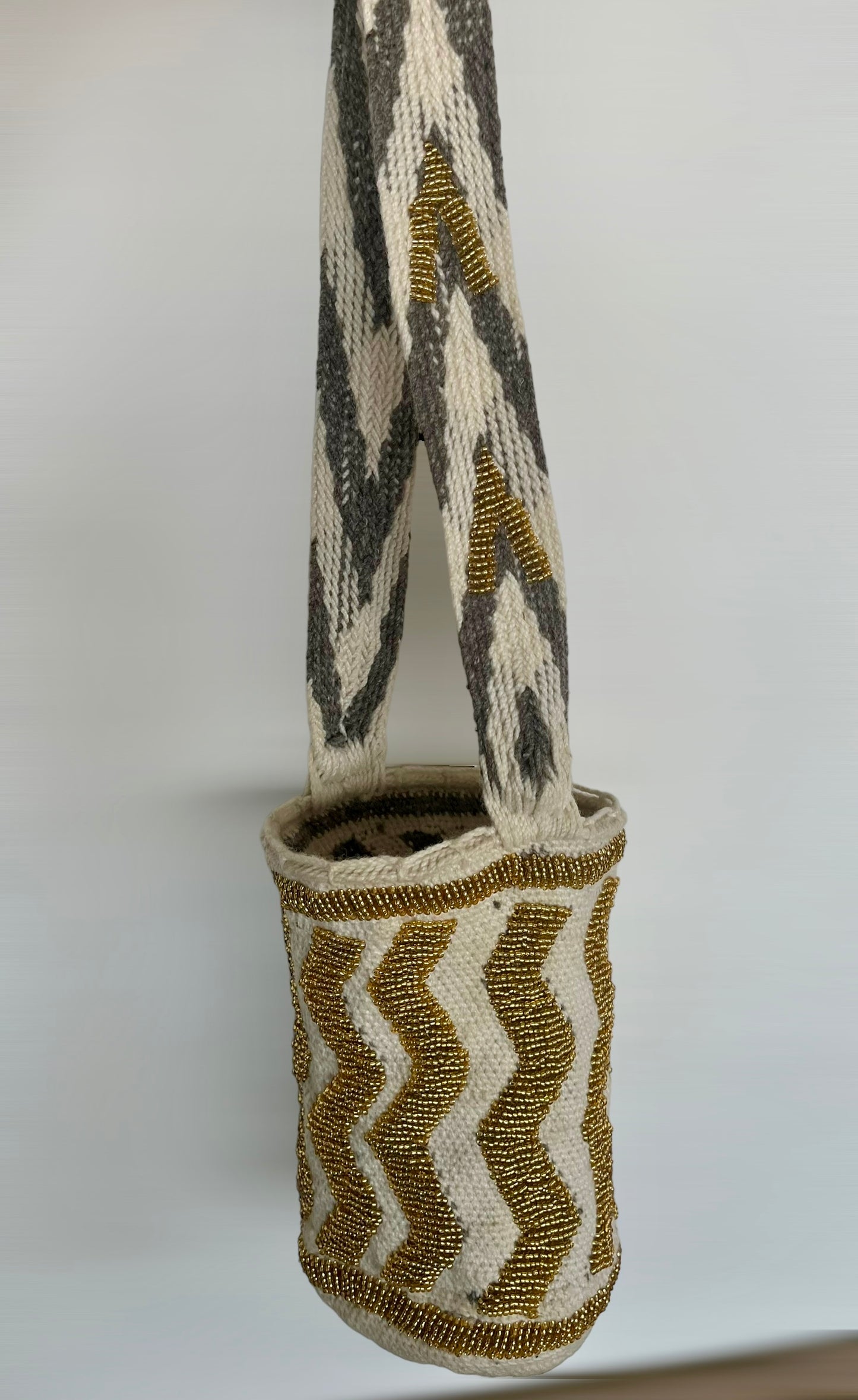Medium Gold Beaded Arhuaca Bag