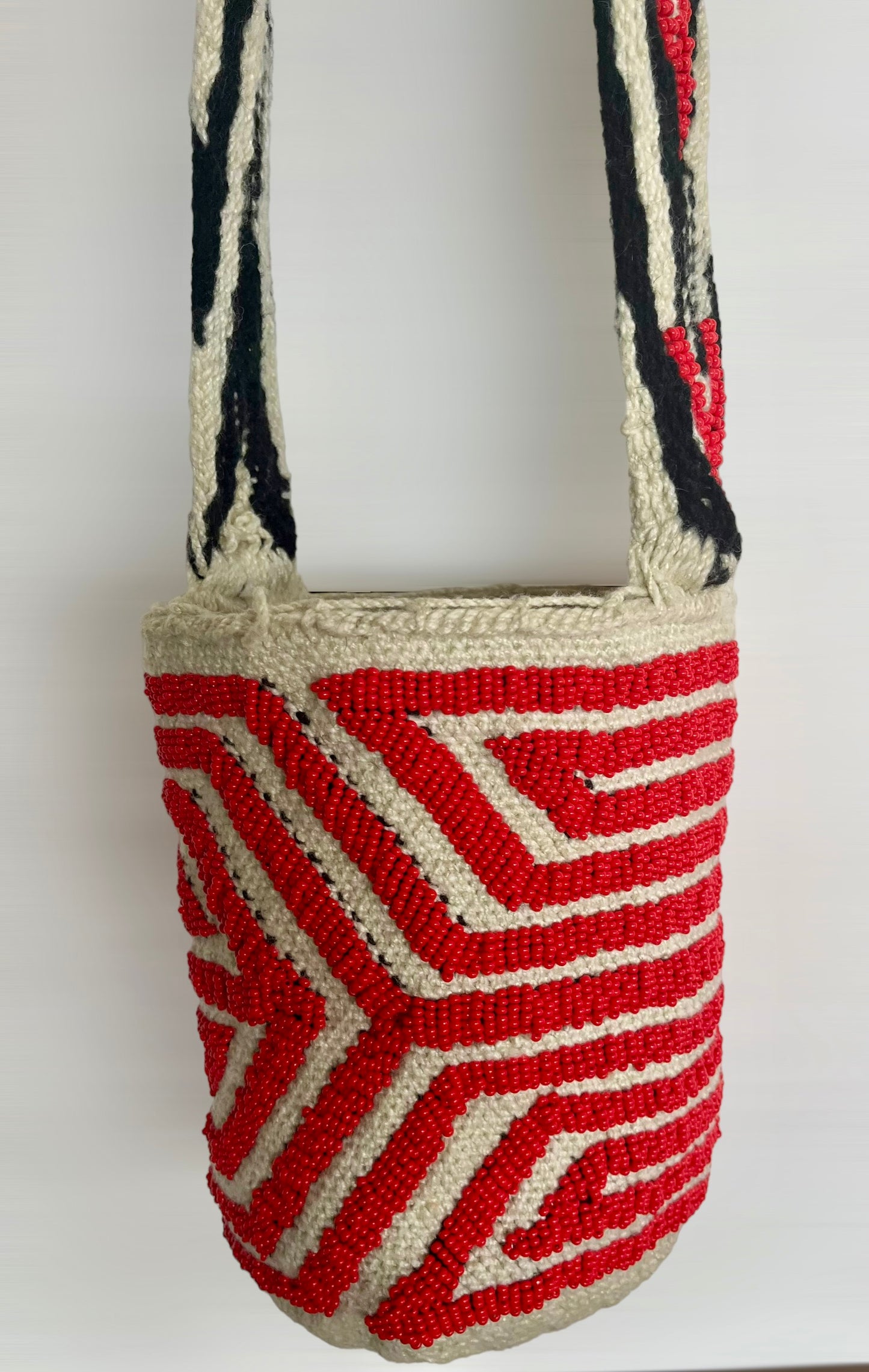 Medium Red Beaded Arhuaca Bag